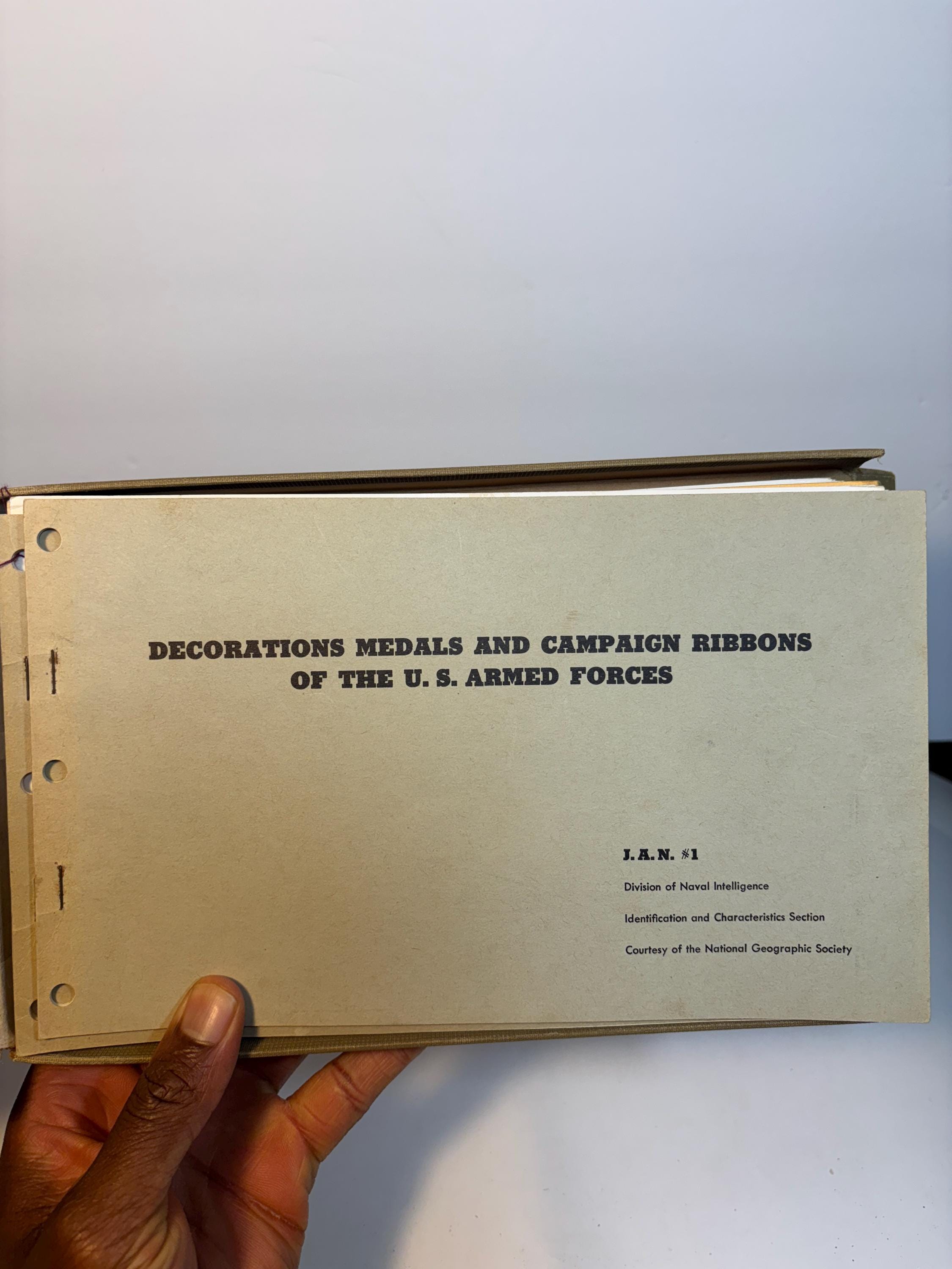 JAN #1 A Joint Army and Navy Publication. Uniforms and Insignia, Prepared by the Military Intelligence Service and the Division of Naval Intelligence. — photograph 2.
