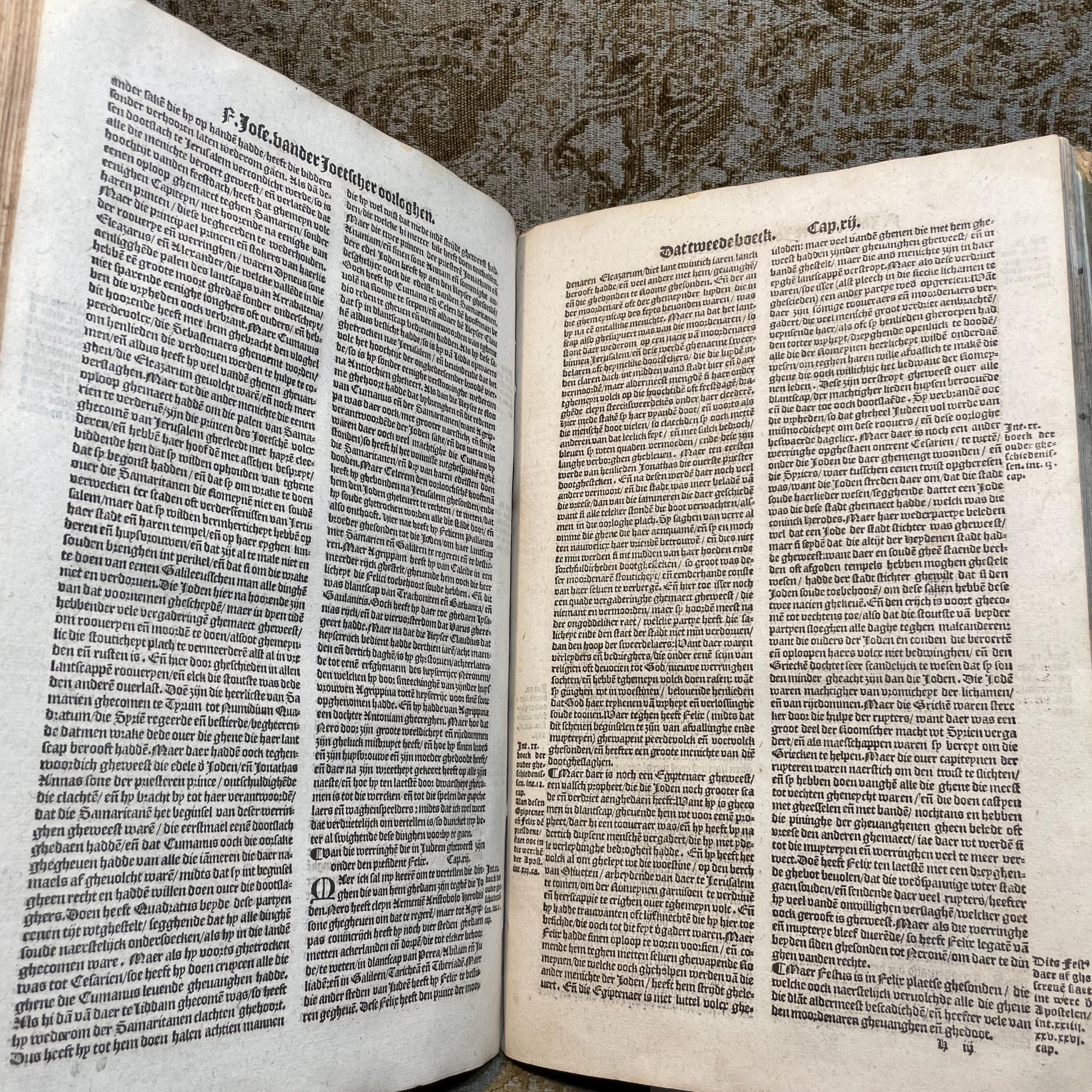 Flavii Josephi des vermaerden Joetschen hystorie scrivers seven boecken, van die Joetsche oorloghe, ende destructie bã Jerusalẽ. Translated from Old Dutch: Flavius Josephus, the Renowned Jewish Historian's Seven Books on the Jewish War and the Destruction of Jerusalem. — photograph 10.