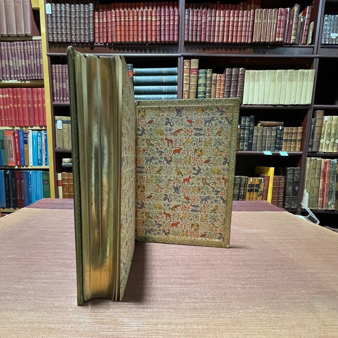 The Two Jungle Books, With Illustrations by J. Lockwood Kipling and W.H. Drake. Signed Binding by Sangorski & Sutcliffe — photograph 3.