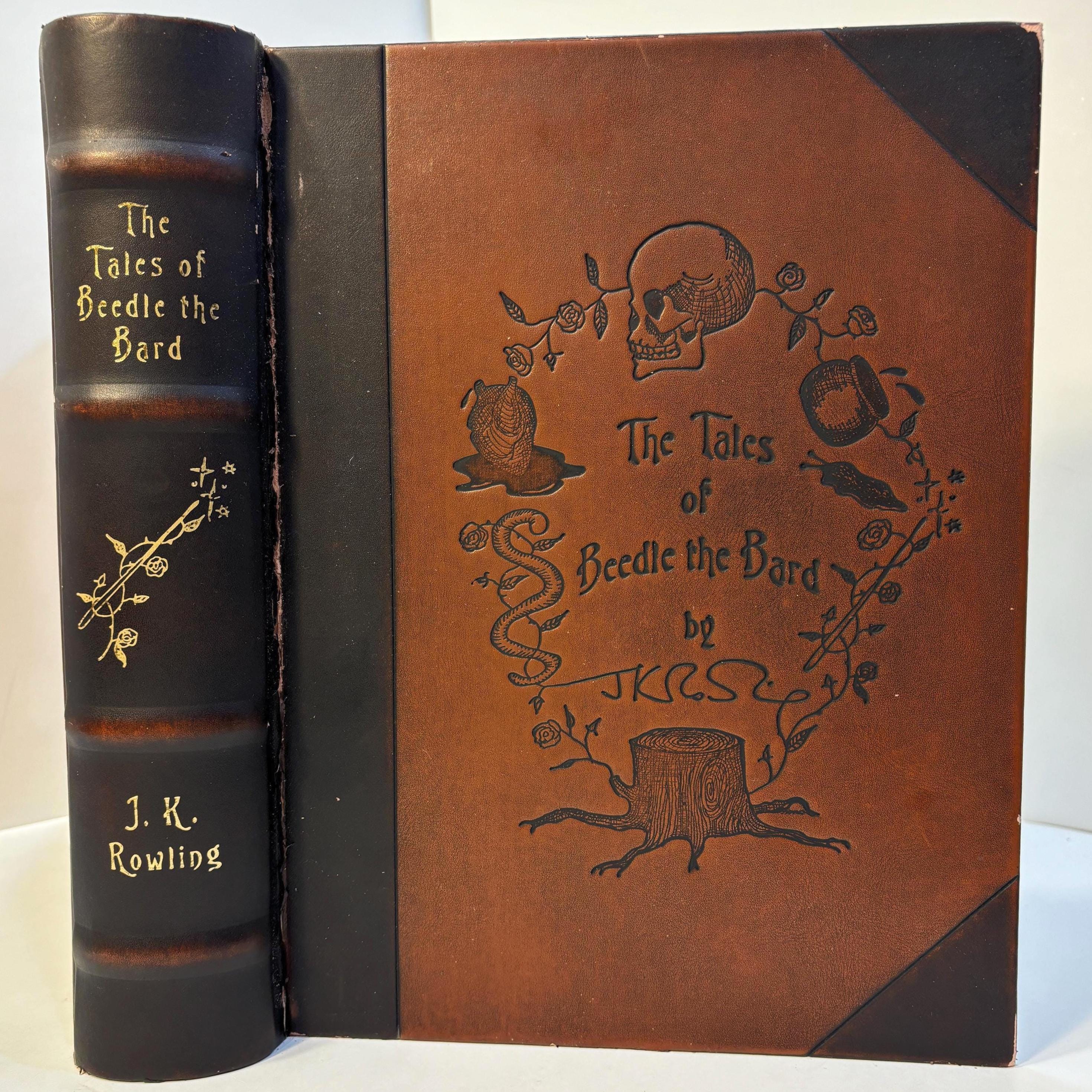 The Tales of Beedle The Bard, Translated from Three Original Runes by Hermione Granger, With Commentary by Professor Albus Dumbledore — photograph 2.