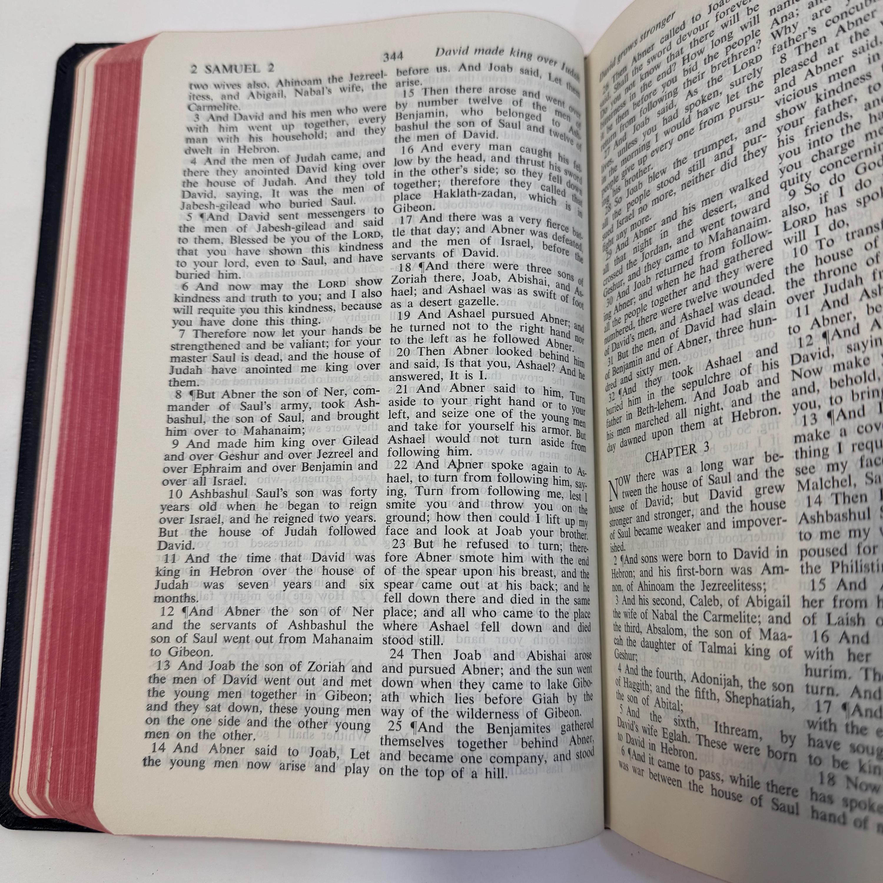 The Holy Bible Translated from Ancient Eastern Manuscripts, Abundant Life Edition, by George M. Lamsa & Oral Roberts (Ed.), 1961 — photograph 4.