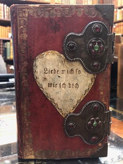 Allgemeines Gesang buch auf königlichen allergnädigsten Befehl dem öffentlichen und häußlichen Gebrauche. TRANSLATION: General Hymnal by Royal Most Gracious Command for Public and Domestic Use. — photograph 7.