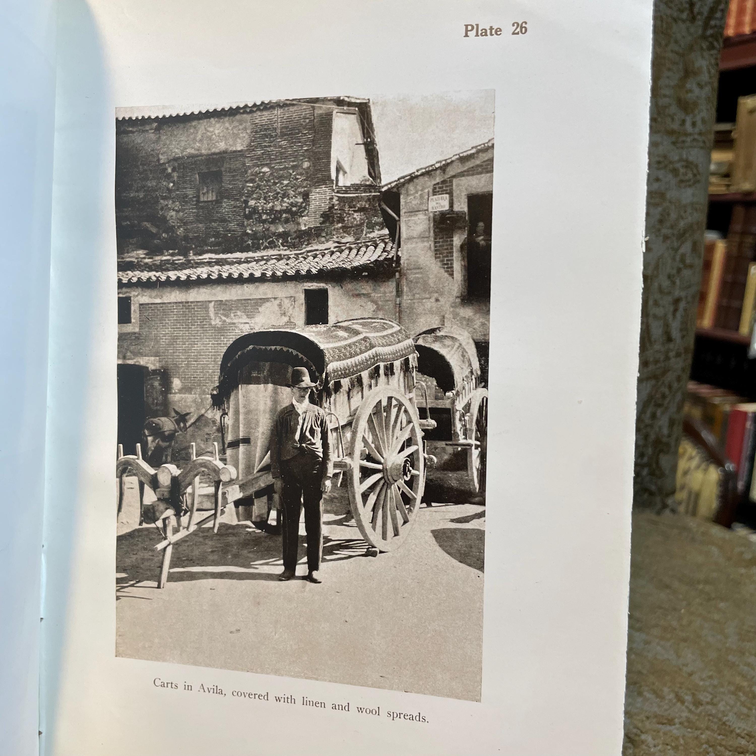 Popular Weaving and Embroidery in Spain… With One Hundred and Seventy-Five Illustrations Made Expressly for and by The Author. — photograph 5.
