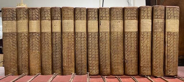 Les Vies Des Hommes Illustres De Plutarque, Traduites en français, avec des remarques historiques & critiques, par M. Dacier, de l’Académie royale des inscriptions & belles-lettres, &c. Nouvelle édition, revue & corrigée, Tome Premier. Contenant Les Vies de Thésée, de Romulus, de Lycurgue, de Numa Pompilius. TRANSLATION: The Lives Of Illustrious Men Of Plutarch, Translated into French, with historical & critical remarks, by M. Dacier, of the Royal Academy of Inscriptions & Belles-Lettres, etc. New Edition, Revised & Corrected, First Volume,
Containing The Lives of Theseus, of Romulus, of Lycurgus, of Numa Pompilius. — photograph 3.