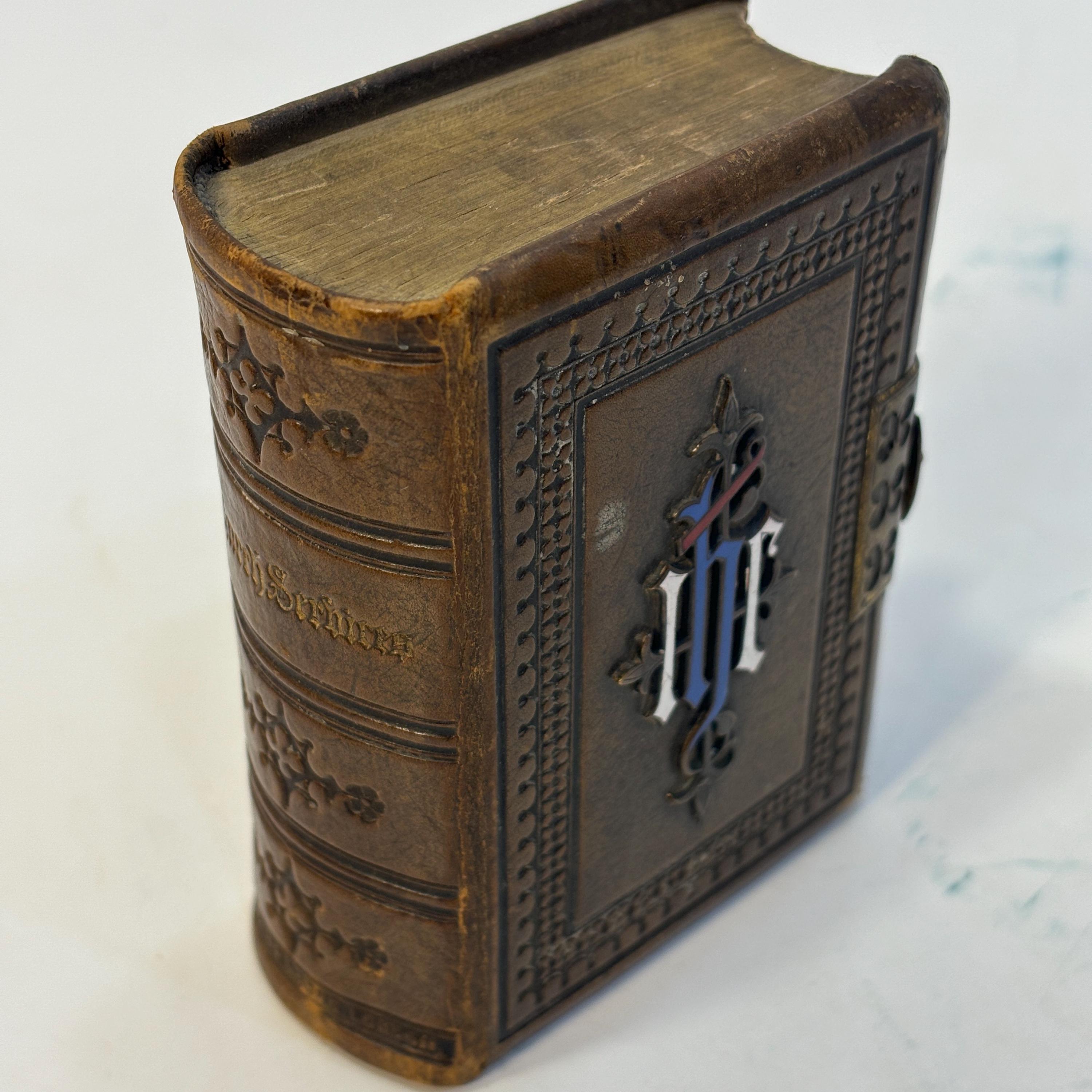 The Book of Common Prayer, And Administration of The Sacraments, and Other Rites and Ceremonies of The Church, According to The Use of The United Church of England. Together With The Psalter, or Psalms of David, Pointed as They Are to be Sung or Said in Churches, And The Form and Manner of Making , Ordaining, and Consecration of Bishops, Priests, and Deacons. — photograph 3.