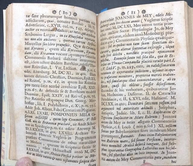 Thomae Crenii de Furibus Librariis Dissertatio Esistolica ad Eximii & singularis ingenii, doctrinae, virtutis & elegantiae Virum Fridericum Danielem Knochium Moeno-Francofurtanum, elegantioribus studiis operam navantem. GOOGLE TRANSLATION: Thomas Crenius, the libraries dissertation on the extraordinary and individual character, doctrine, virtue and elegance of Frederick Daniel Knoche (Friedrich Knoch) Moeno-Francofurtanum, elegant studies attention. — photograph 7.