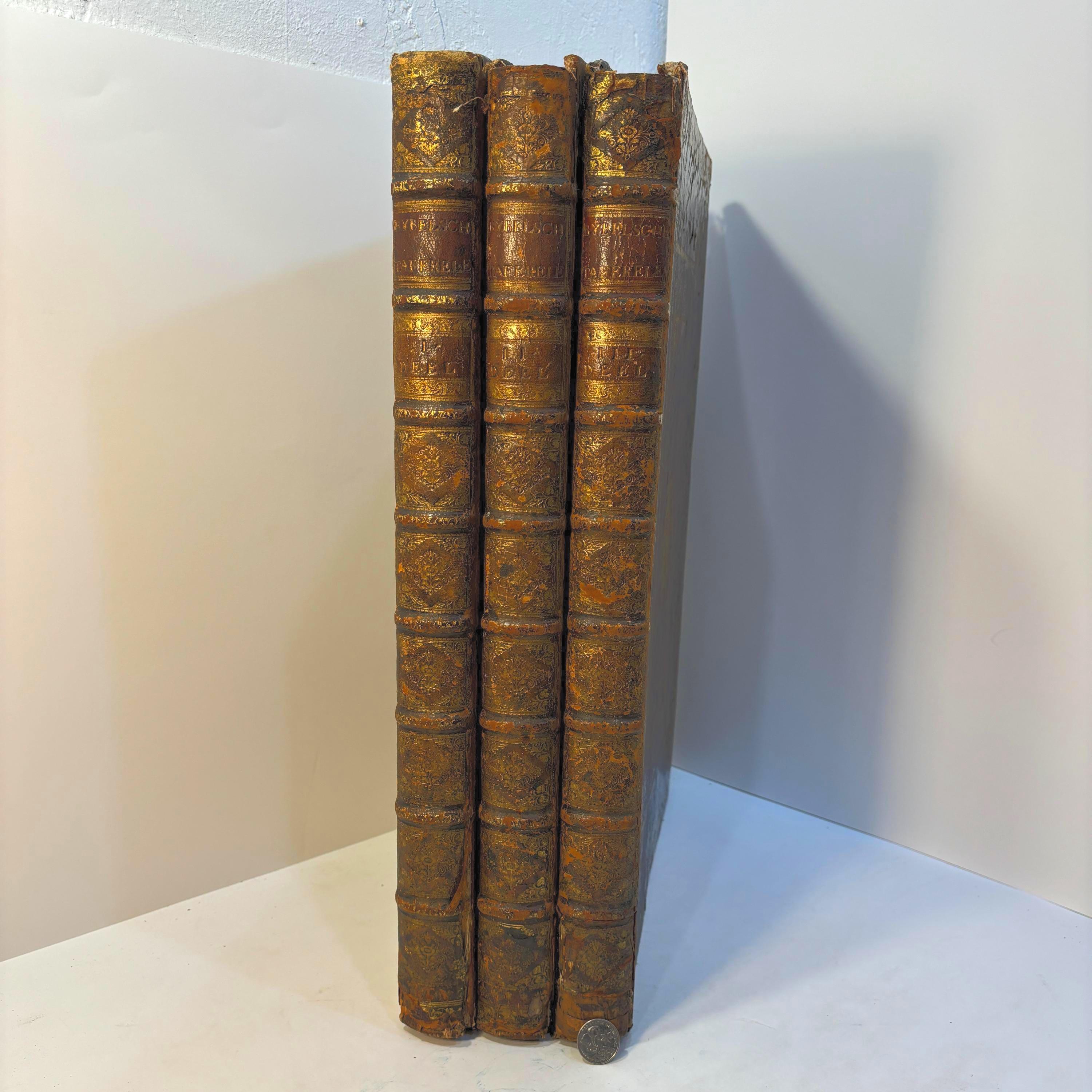 Taferelen Der Voornaamste Geschiedenissen Van Het Oude En Nieuwe Testament,En Andere Boeken, Bij De Heilige Schrift Gevoegt, Door De Vermaarde Kunstenaars Hoet, Houbraken, en Picart Getekent, En Van De Beste Meesters In Koper Gesneden, En Met Beschrijvingen Uitgebreid. Het Eerste Deel. Translated: Scenes Of The Principal Histories Of The Old And New Testament, And Other Books Added To Holy Scripture, Drawn By The Renowned Artists Hoet, Houbraken, and Picart, And Engraved On Copper By The Best Masters, And Expanded With Descriptions. Dutch Picture Bible, 3 vols. — photograph 4.