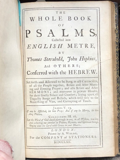 1762 50+ engravings, The Book of Common Prayer, Sterling(?) corners and medallion to ornate gilt covers, Gorgeous binding, very ornate. — photograph 3.