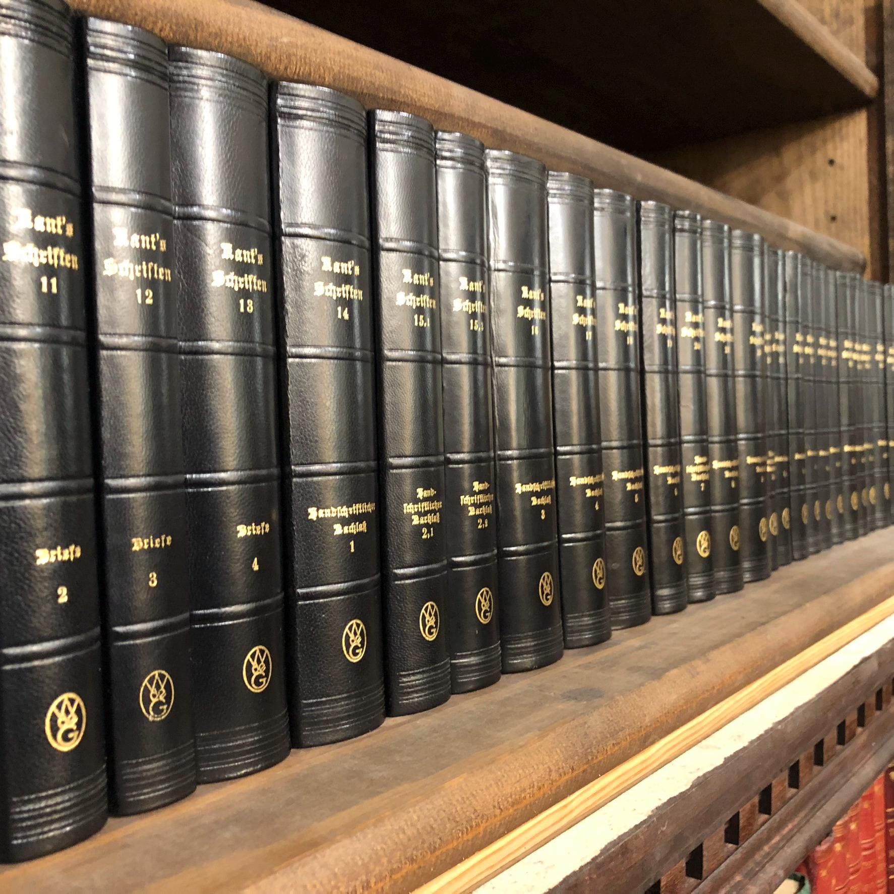 Kant's Werke. Kant's gesammelte Schriften. Königlich Preussische Akademie der Wissenschaften TRANSLATION: Kant's Works. Kant's Collected Writings. Published by the Royal Collected Writings. Royal Prussian Academy of Sciences Prussia. — photograph 2.
