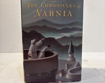 The Chronicles of Narnia 7 volume set.