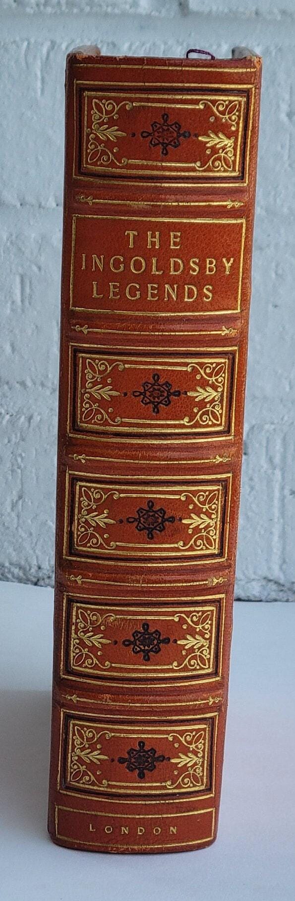 Ingoldsby Legends or Mirth & Marvals by Thomas Ingoldsby Esquire Illustrated br Authur Rackham — photograph 3.