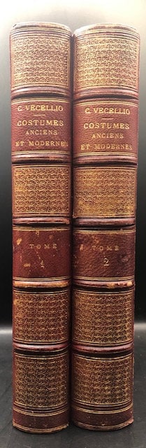 Costumes Anciens et Modernes Habiti antichi et moderni di tutto il mondo. Précédé d'un essai sur la gravure sur bois par M. Amb. Firmin Didot. (513 illustrations) — photograph 3.