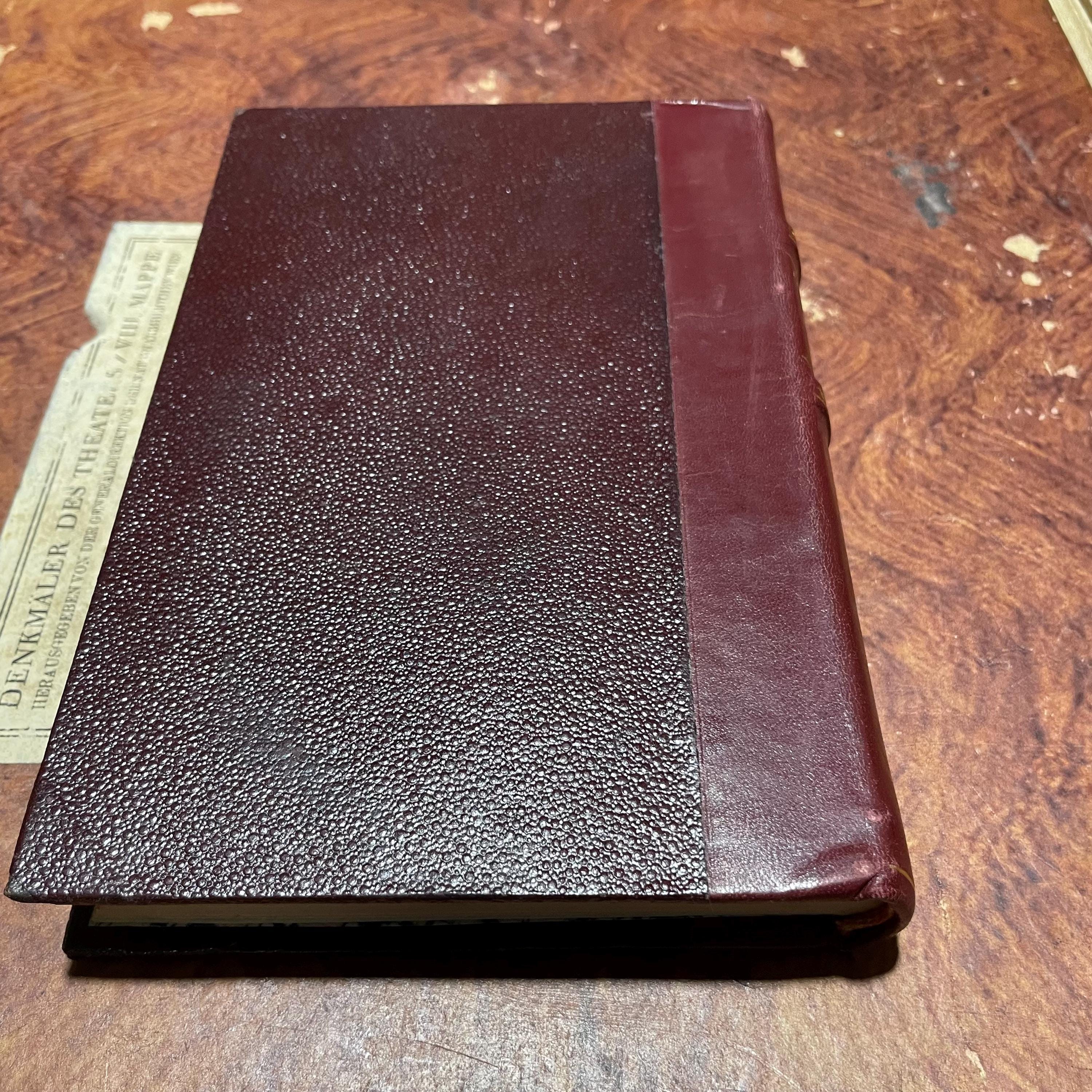 Los Trofeos. Romancero Y Los Conquistadores De Oro Poesias. Traduccion En Verso Castellano, Y Prologo De Antonio de Zayas. Translated from Spanish: The Trophies. Ballads and The Golden Conquerors Poems. Translated into Castilian Verse, with a Prologue by Antonio de Zayas — photograph 4.