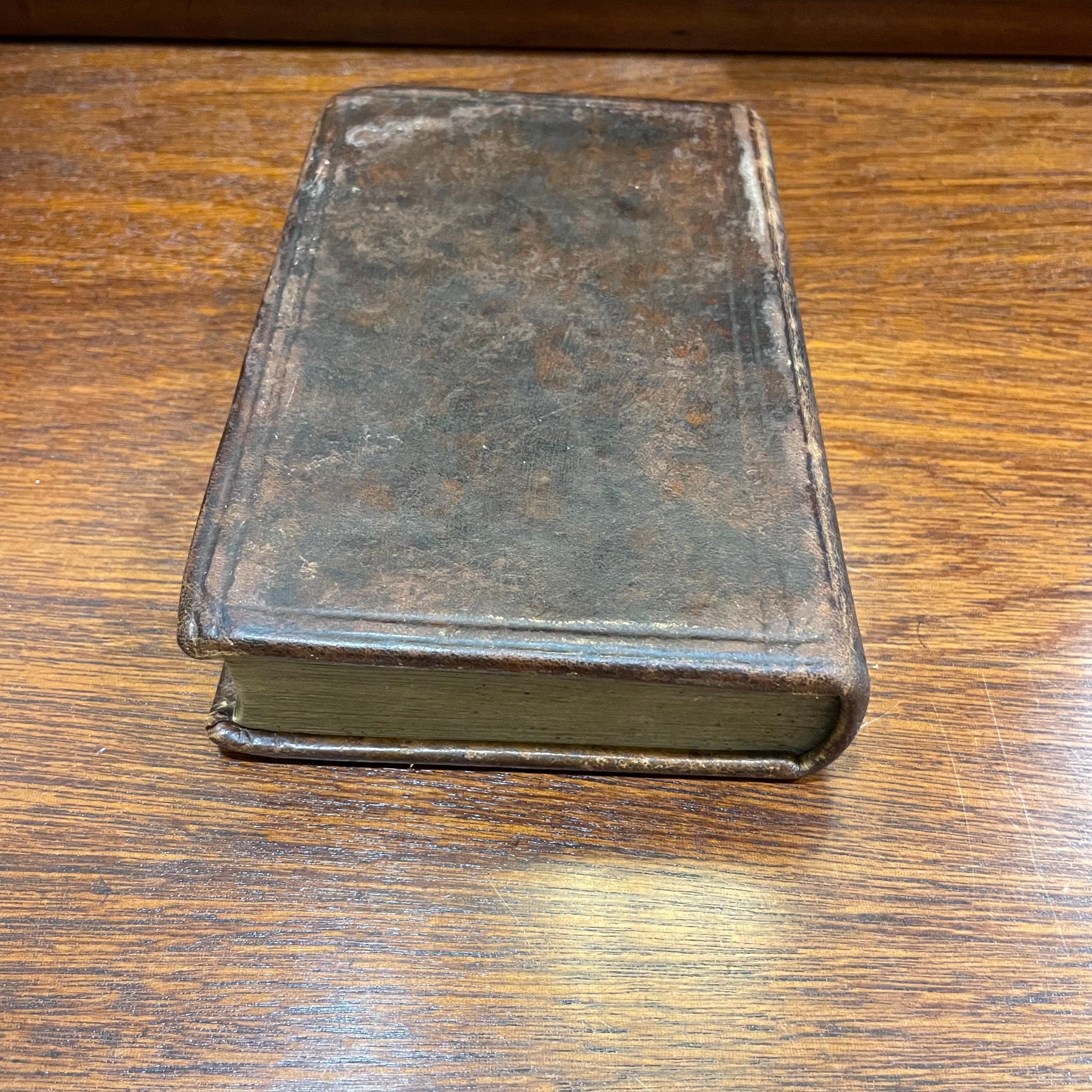 GESANGBUCH ZUM GOTTESDIENSTLICHEN GEBRAUCHE DER REFORMIRTEN GEMEINDEN IN KURPFALZ. Translated from German: Hymnal for the Liturgical Use of the Reformed Congregations in the Electoral Palatinate (Germany). Church Hymnal — photograph 4.