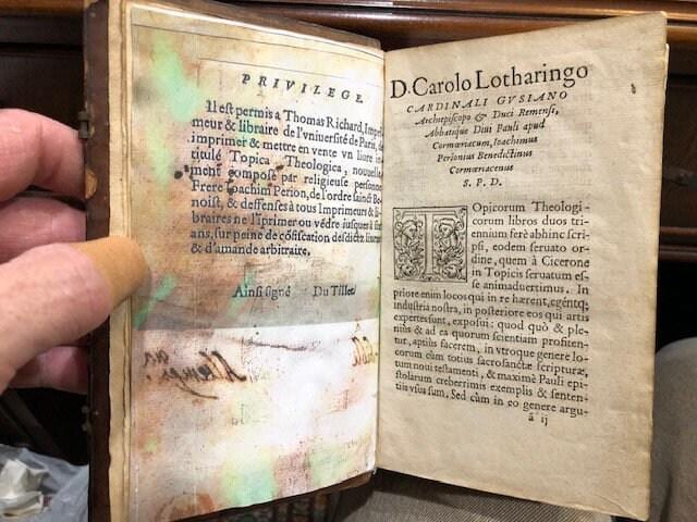 Petri Rami Veromandui rhetoricæ distinctiones in Quintilianum, ad Carolum Lotharingum cardinalem. Oratio ejusdem de studiis philosophiæ & eloquentiæ conjungendis. GOOGLE TRANSLATION: Veromandius' rhetorical distinctions against Quintilian, to Charles Cardinal Lorraine. A speech of the same on the conjoining studies of philosophy and eloquence. — photograph 5.