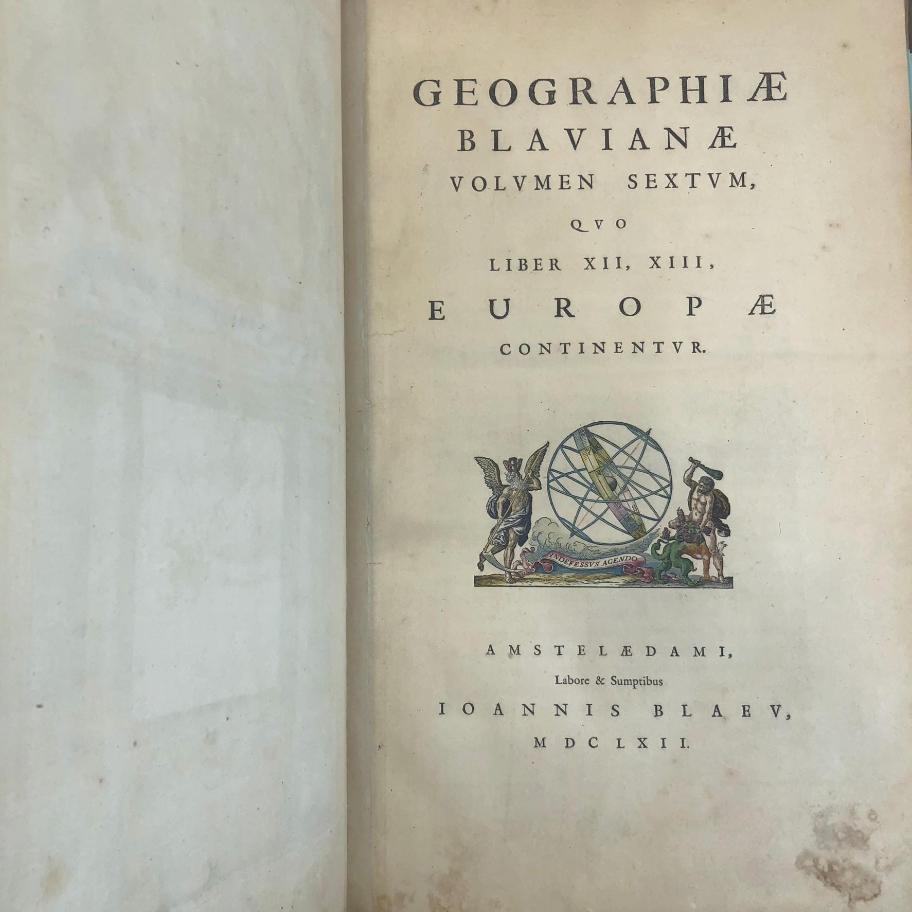 Theatrum Orbis Terrarum Vol. V. Scotia, Quae Est Europae Liber XII (Scotland and Ireland) Latin: Theater of The World Vol. V, Scotland, Which is Europe Book XII — photograph 2.