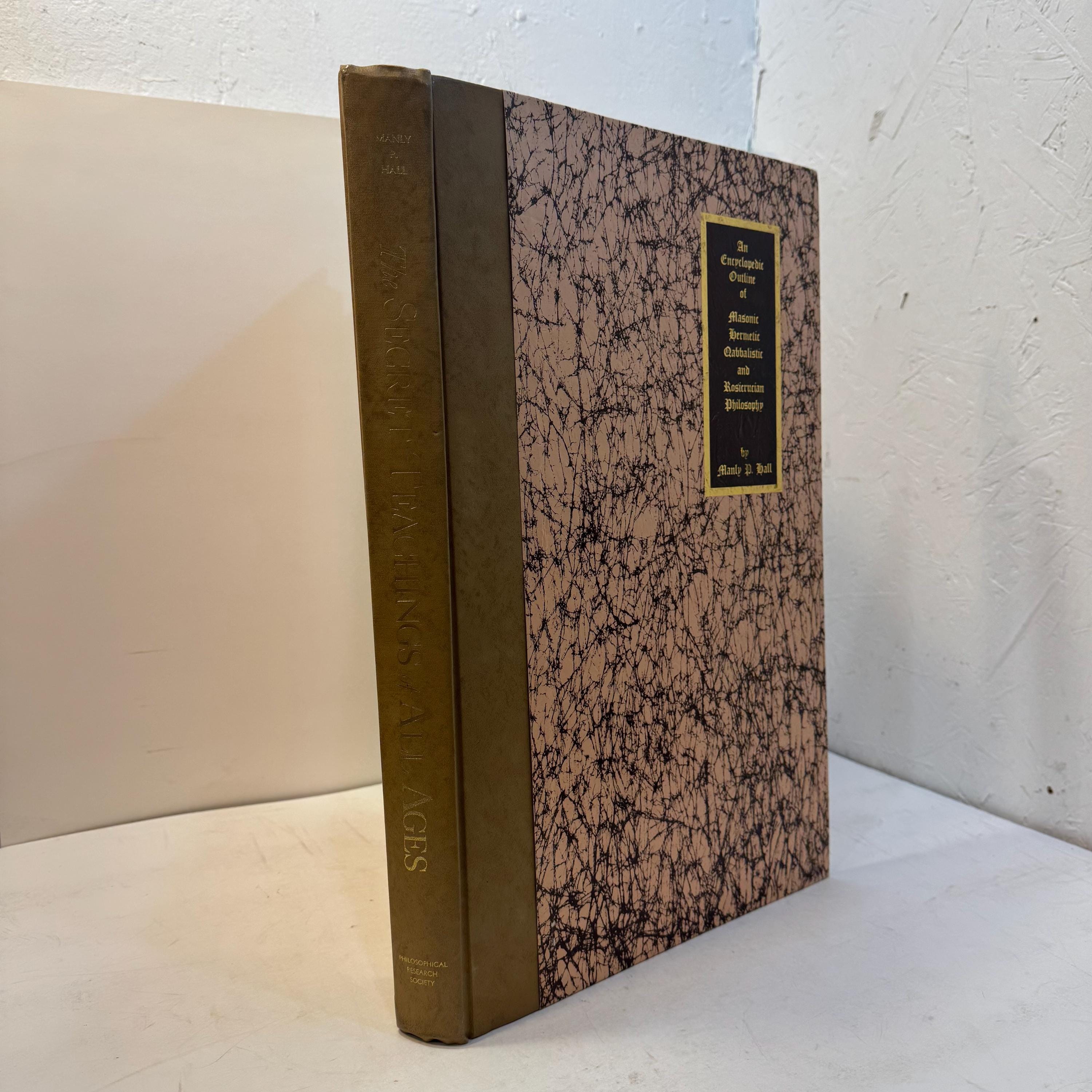 The Secret Teachings of All Ages. An Encyclopedic Outline of Masonic, Hermetic, Qabbalistic and Rosicrucian Symbolical Philosophy, Being and Interpretation of the Secret Teachings Concealed within the Rituals, Allegories and Mysteries of All Ages. Golden Anniversary Edition, Subscriber's Edition, Limited to 550 Copies, Second Printing, Illustrations in Color by J. Augustus Knapp — photograph 3.