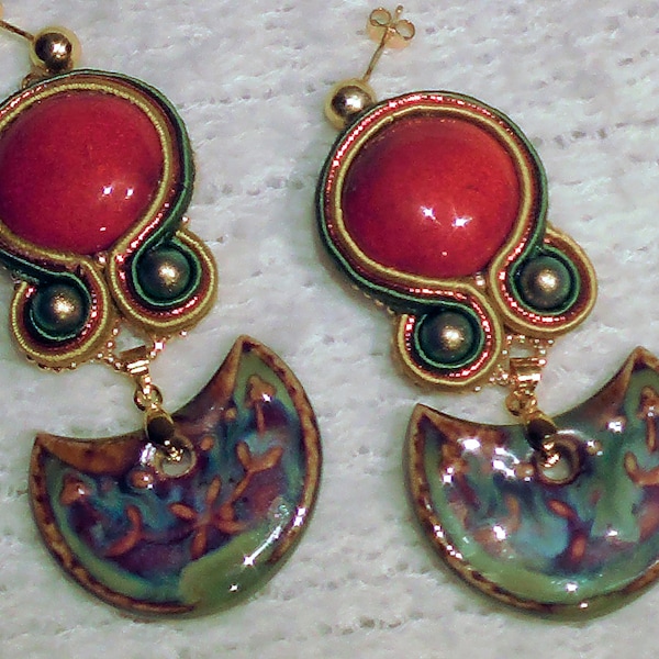 Bohemian style. Soutache earrings and handmade ceramics with Swarovski pearls. 18k gold plated Ag 925 pin closure (112)