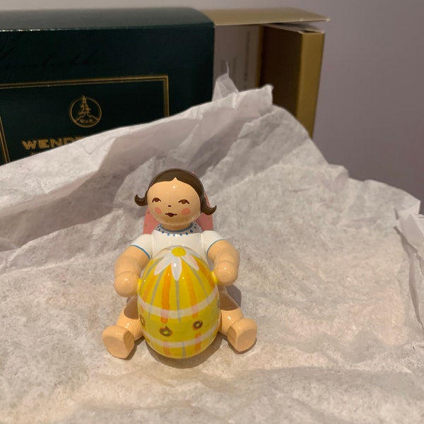 Wendt Kuhn Erzgebirge Angel with Easter Egg new Wood Germany Figurine Rare Limited Edition Brown or Blonde