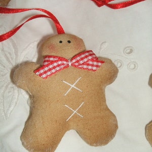 Gingerbread men mini format 2 pieces tree decorations image 2