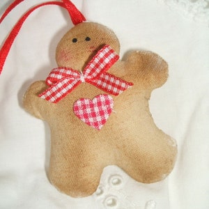 Gingerbread men mini format 2 pieces tree decorations image 3