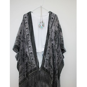 Velvet Burnout Kimono Gray Floral Tassel