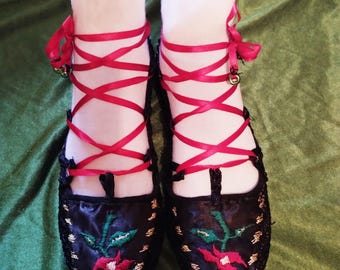 Regency Styles Schuhe Mesh mit Stickerei von Hand Unikat