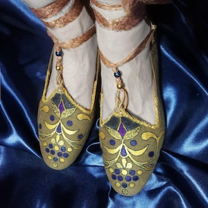 Renaissance inspired shoes handpainted
