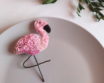 Pink pin Flamingo Seed beaded brooch gift for Mother's Day Bird pin Embroidery accessories Tropical flamingo jewelry Cute pins