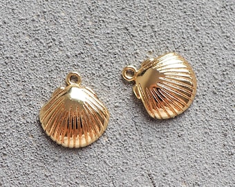 10 Shell Pendants, 18K Real Gold Plated Brass, Sea Summer Beach Island, Jewelry Accessories