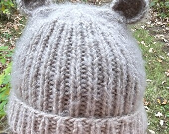 Handknit Adult Hat with Bear Ears ~ Bärmütze für Erwachsene ~ Luxurious soft yarn
