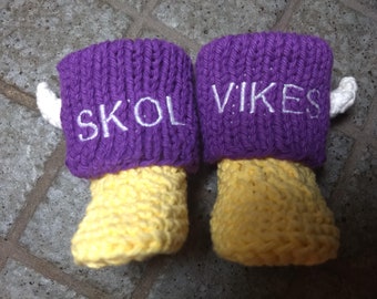 Minnesota Vikings Baby Booties (sizes 0-6 months or 6-12 months)