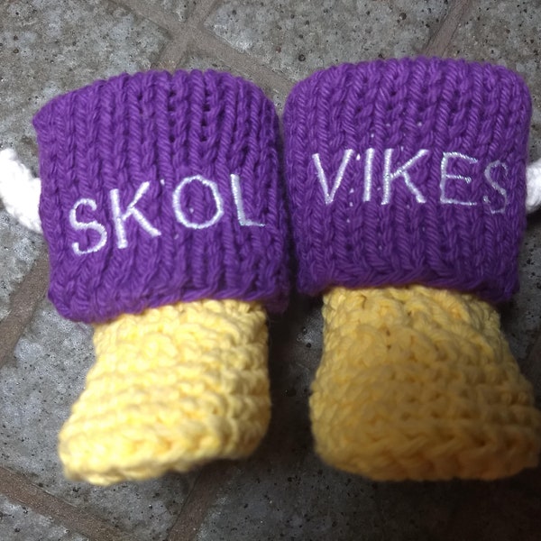 Minnesota Vikings Baby Booties (sizes 0-6 months or 6-12 months)