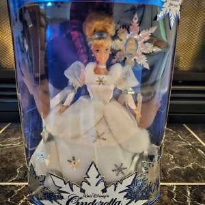 1996 Cinderella Barbie - Walt Disney&#39;s 1996 Cinderella Barbie - Holiday Princess Special Edition Cinderella Barbie - Barbie Doll