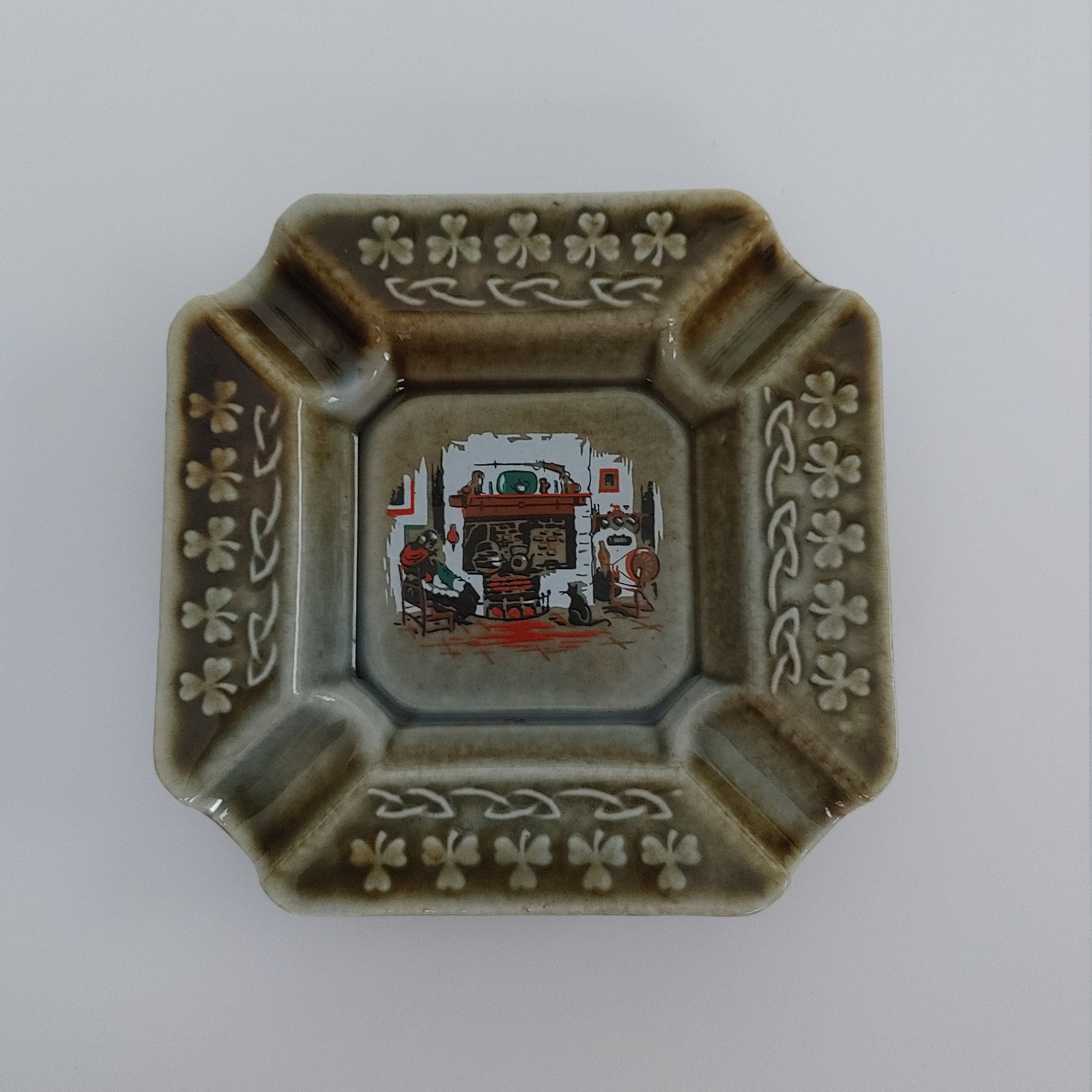 Vintage Wade Irish Porcelain Homestead Fireplace Ashtray Art