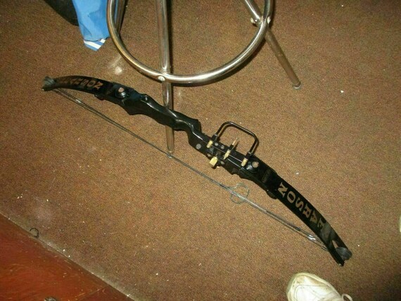 Used Pearson Equalizer 50# Compound Bow