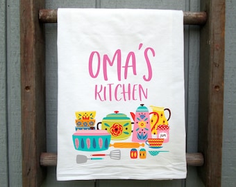 Oma's Flour Sack Towel, Oma's Kitchen, Oma Tea Towel, Gift for Oma, Gift for Dutch Grandmother, Gift for German Grandmother, Dutch Tea Towel
