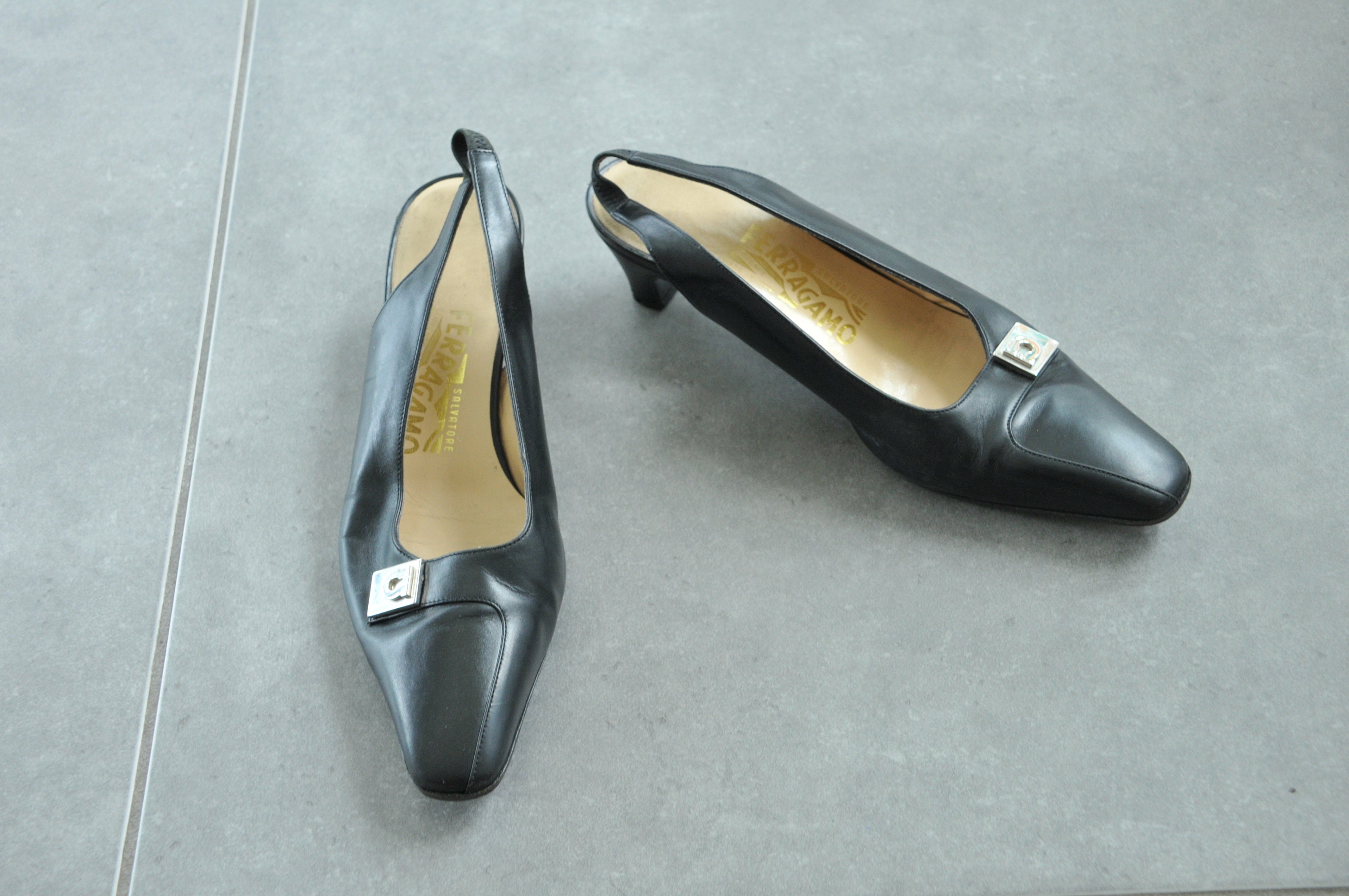 used salvatore ferragamo women's shoes