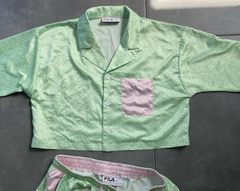Conjunto de pijama de dos piezas Fila con camiseta corta, talla pequeña.