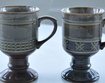Tasses à café sur pied en poterie japonaise