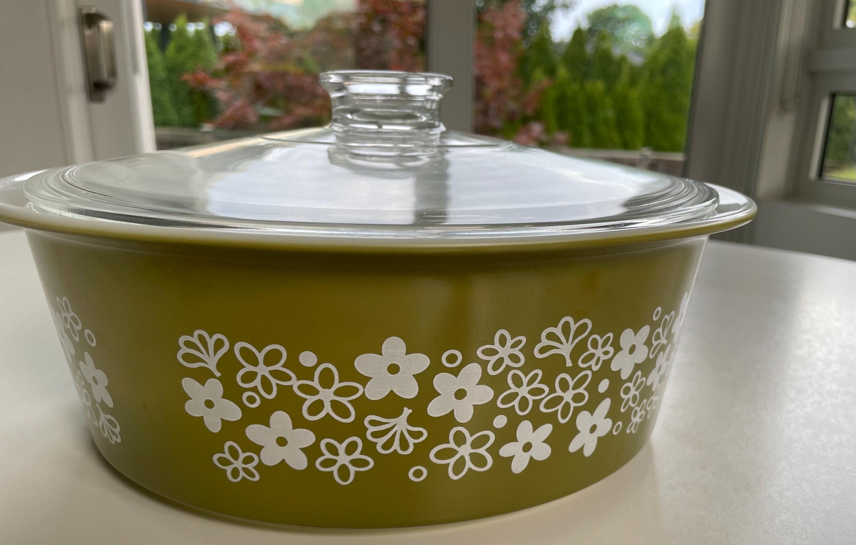 Grand Pyrex vintage avec couvercle