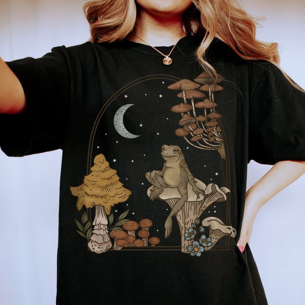 Swamp Frog Comfort Colors Oversized TShirt, Goblincore Mushroom Shirt, Swamp Witch Clothing, Witchy Stuff, Cottagecore Frog Shirt, Boho Tee