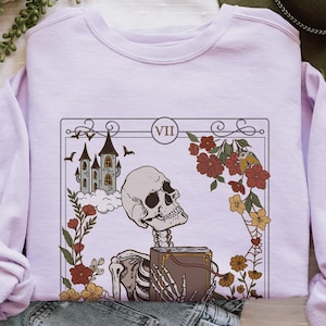 Das Leser Tarot Karte Komfort Farben Sweatshirt, Bücherwurm Hexen Kleidung, Skelett Bibliothekar Mystische Literatur Hemd, süßes Lese Hemd