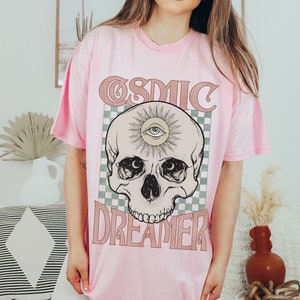 Cosmic Dreamer Retro Comfort Colors Unisex TShirt, Mystical Celestial Oversized Hippie T-Shirt, Cute Sun and Moon Vintage Boho Tee