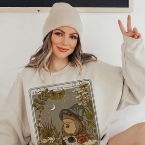 Frog Tarot Card Crewneck Sweatshirt, Swamp Witch Pullover Sweater, Goblincore Sweatshirt Women, Toad Oversized Sweatshirt, Women's Pullover