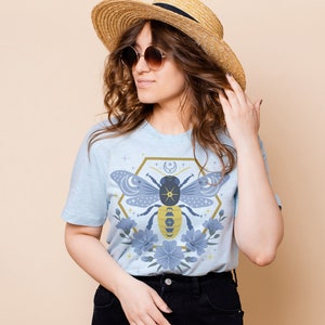 Honey Bee TShirt, Cottagecore Shirt, Folk Art Aesthetic, Bumble Bee Tee, Queen Bee Shirt, Floral Botanical Shirt, Nature Shirt For Her