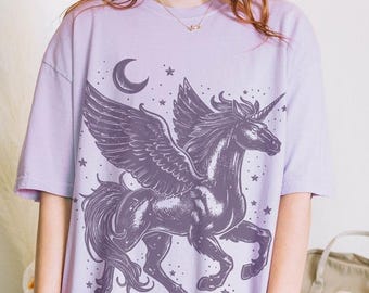 Camiseta retro de Pegaso Celestial: Gráfico de unicornio y galaxia en colores cómodos