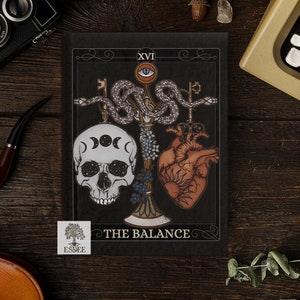 Balance Tarot Card Custom Hardcover Notizbuch, Karma Tarot Reading Journal, Schädel und Herz kleines Grimoire Buch, personalisiert stationär