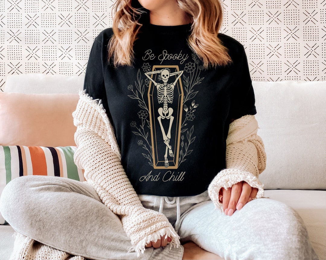 Be Spooky and Chill Oversized T-shirt Botanical Skeleton Tee - Etsy