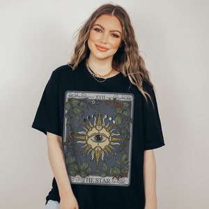 La camiseta de la carta del tarot de la estrella, ropa de bruja celestial, camiseta de la carta del espíritu de Cottagecore, camiseta mágica mística, camiseta bohemia linda, ropa alternativa